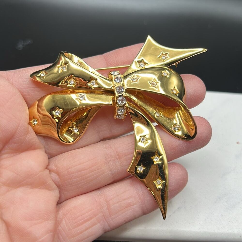 Joan Rivers Bow Ribbon Brooch Pin Gold tone Star Rhinestones #533 - Picture 8 of 8
